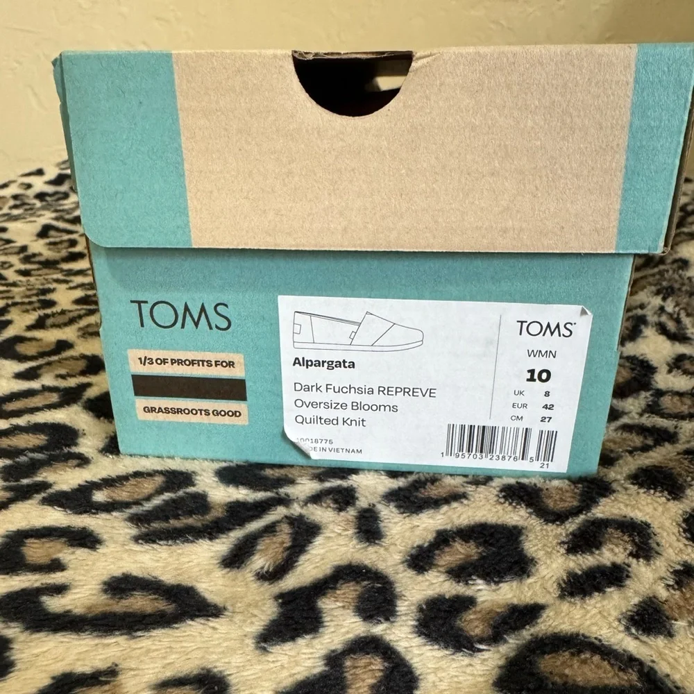 TOMS Women’s 10; Alpargata Dark Fuchsia REPREVE; Oversize Blooms Quilted Knit